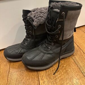 UGG Adirondack III boots - Women size 7.5